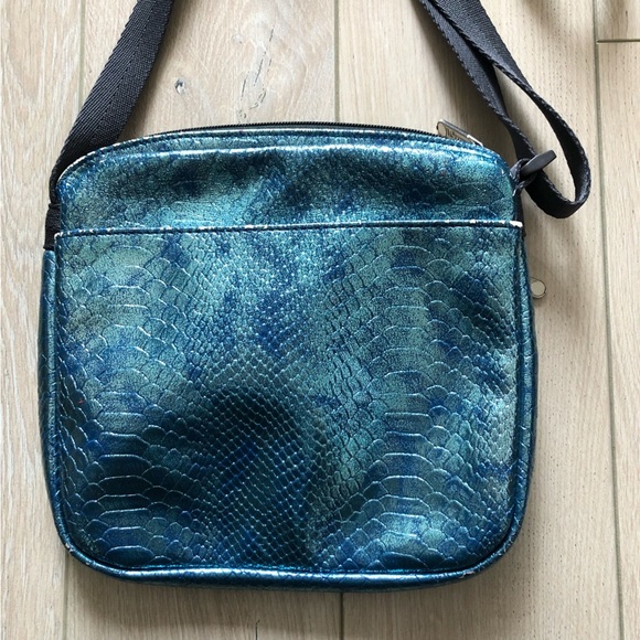 Lesportsac Light Blue Metallic Shoulder Bag - Picture 3 of 8